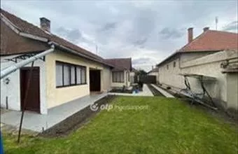 Eladó Békési családi ház hirdetés (52737142) Eladó Békési családi ház hirdetés (52737142)