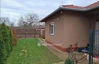 Eladó Bocskaikerti ikerház hirdetés (82923729) Eladó Bocskaikerti ikerház hirdetés (82923729)
