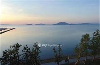 Eladó Balatonfenyvesi tégla lakás hirdetés (42473314)