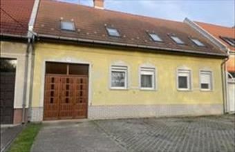 Eladó Kecskeméti családi ház hirdetés (63474953)