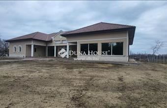 Eladó Ceglédi családi ház hirdetés (37734486)