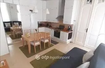 Eladó Budapest VI. kerületi tégla lakás hirdetés (93943323) Eladó Budapest VI. kerületi tégla lakás hirdetés (93943323)