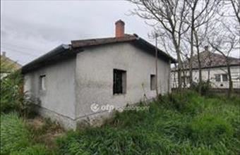 Eladó Tiszaföldvári családi ház hirdetés (23255751)