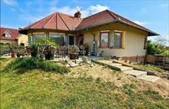 Eladó Kecskeméti családi ház hirdetés (72417334)