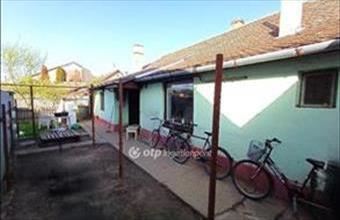 Eladó Csongrádi házrész hirdetés (43965387)