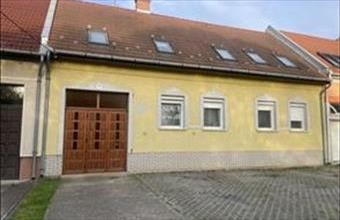 Eladó Kecskeméti családi ház hirdetés (92458795)