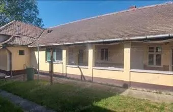 Eladó Tiszapüspöki családi ház hirdetés (64443232) Eladó Tiszapüspöki családi ház hirdetés (64443232)