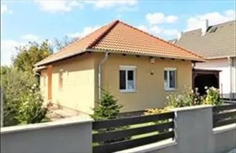 Eladó Vonyarcvashegyi családi ház hirdetés (83275442) Eladó Vonyarcvashegyi családi ház hirdetés (83275442)