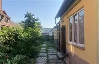 Eladó Budapest IV. kerületi családi ház hirdetés (48238245) Eladó Budapest IV. kerületi családi ház hirdetés (48238245)
