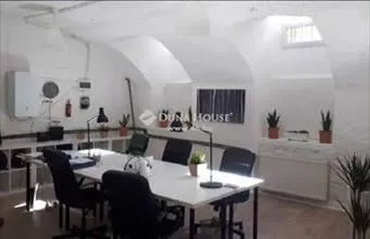 Eladó Budapest V. kerületi iroda családiházban hirdetés (42167337) Eladó Budapest V. kerületi iroda családiházban hirdetés (42167337)