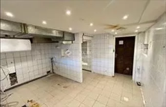 Eladó Budapest V. kerületi üzlethelyiség utcafronton hirdetés (23799367) Eladó Budapest V. kerületi üzlethelyiség utcafronton hirdetés (23799367)