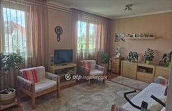 Eladó Szegedi egyéb lakás hirdetés (88537974)