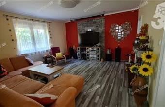 Eladó Kecskeméti családi ház hirdetés (37462442)