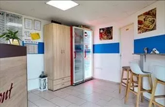 Eladó Soproni üzlethelyiség utcafronton hirdetés (27852777) Eladó Soproni üzlethelyiség utcafronton hirdetés (27852777)