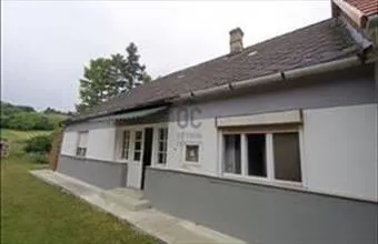 Eladó Balatoncsicsói családi ház hirdetés (73457734) Eladó Balatoncsicsói családi ház hirdetés (73457734)