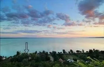 Eladó Balatonakarattyai tégla lakás hirdetés (95394476) Eladó Balatonakarattyai tégla lakás hirdetés (95394476)