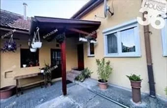 Eladó Kiskunfélegyházai családi ház hirdetés (46769583) Eladó Kiskunfélegyházai családi ház hirdetés (46769583)