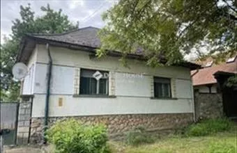 Eladó Bakonykúti családi ház hirdetés (79631993) Eladó Bakonykúti családi ház hirdetés (79631993)