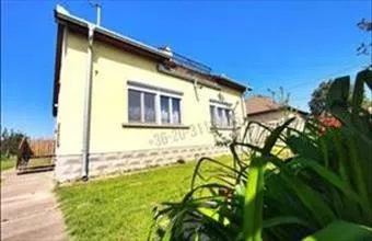 Eladó Mórahalomi családi ház hirdetés (25939357) Eladó Mórahalomi családi ház hirdetés (25939357)
