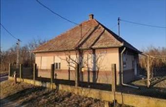 Eladó Paksi családi ház hirdetés (45612362)