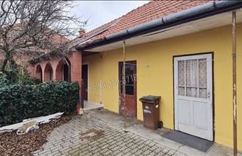 Eladó Nagykarácsonyi családi ház hirdetés (45413694)