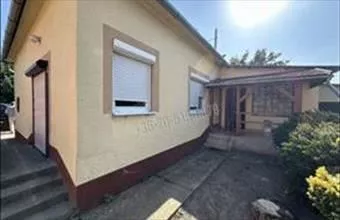 Eladó Bölcskei családi ház hirdetés (57553446) Eladó Bölcskei családi ház hirdetés (57553446)