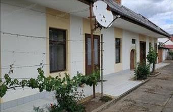 Eladó Gyöngyösi családi ház hirdetés (39334273)