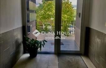 Eladó Pécsi tégla lakás hirdetés (94396446)