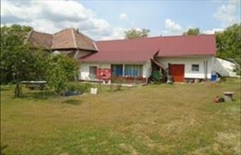 Eladó Tiszakécskei családi ház hirdetés (92826348)