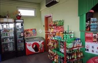 Eladó Tápiószőlősi üzlethelyiség utcafronton hirdetés (32946431)