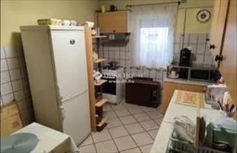 Eladó Budapest XV. kerületi házrész hirdetés (59345783) Eladó Budapest XV. kerületi házrész hirdetés (59345783)