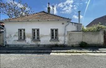 Eladó Veszprémi családi ház hirdetés (76773822)