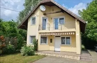 Eladó Székesfehérvári családi ház hirdetés (77662845) Eladó Székesfehérvári családi ház hirdetés (77662845)