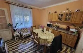 Eladó Jászfényszarui családi ház hirdetés (73755895)