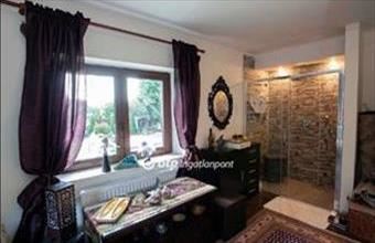 Eladó Budapest II. kerületi családi ház hirdetés (92367463)