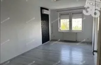 Eladó Dunaföldvári panel lakás hirdetés (81229947)