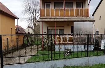 Eladó Tóalmási családi ház hirdetés (99933722)