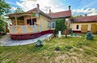 Eladó Ceglédi családi ház hirdetés (46292749)