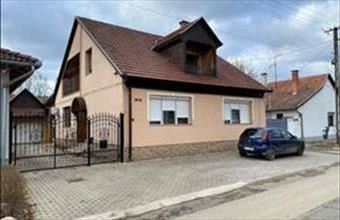 Eladó Kiskunhalasi családi ház hirdetés (22843774)