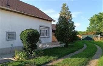 Eladó Sarkadi családi ház hirdetés (53574345)