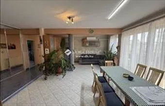 Eladó Budapest XX. kerületi családi ház hirdetés (49726359) Eladó Budapest XX. kerületi családi ház hirdetés (49726359)