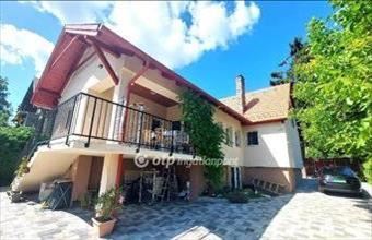 Eladó Szentendrei családi ház hirdetés (73939344)