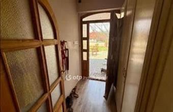 Eladó Kecskeméti családi ház hirdetés (44271948)