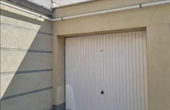 Eladó Veszprémi egyedi garázs hirdetés (75934914)