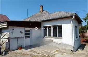 Eladó Nagykátai családi ház hirdetés (45729239)