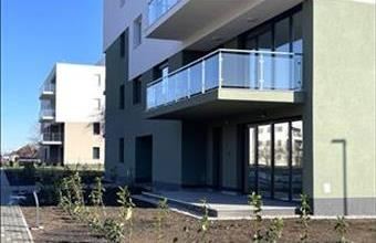 Eladó Szekszárdi egyéb lakás hirdetés (31384263)