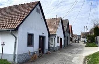 Eladó Szekszárdi egyéb ház hirdetés (77574979)