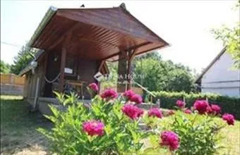Eladó Budakeszi üdülőövezeti telek hirdetés (73923916) Eladó Budakeszi üdülőövezeti telek hirdetés (73923916)