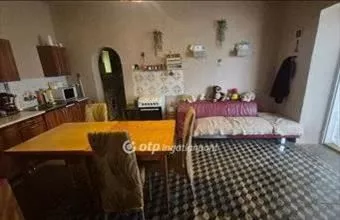 Eladó Szellői családi ház hirdetés (62324943)