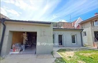 Eladó Kecskeméti családi ház hirdetés (34765172)